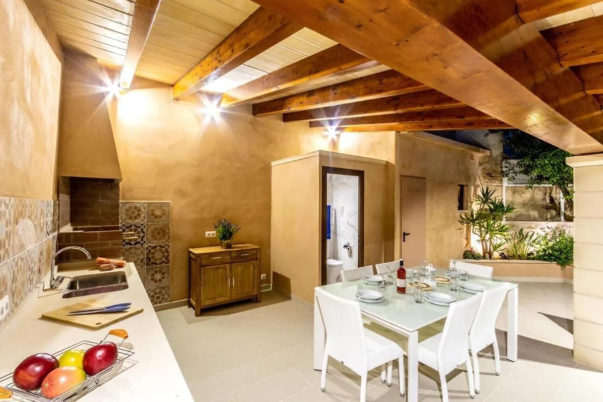 Superb House 200M From The Center Of Pollensa By Renthousing Villa Holiday home Pollenca